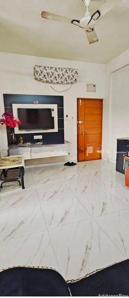 RATNADEEP AVENUE photo