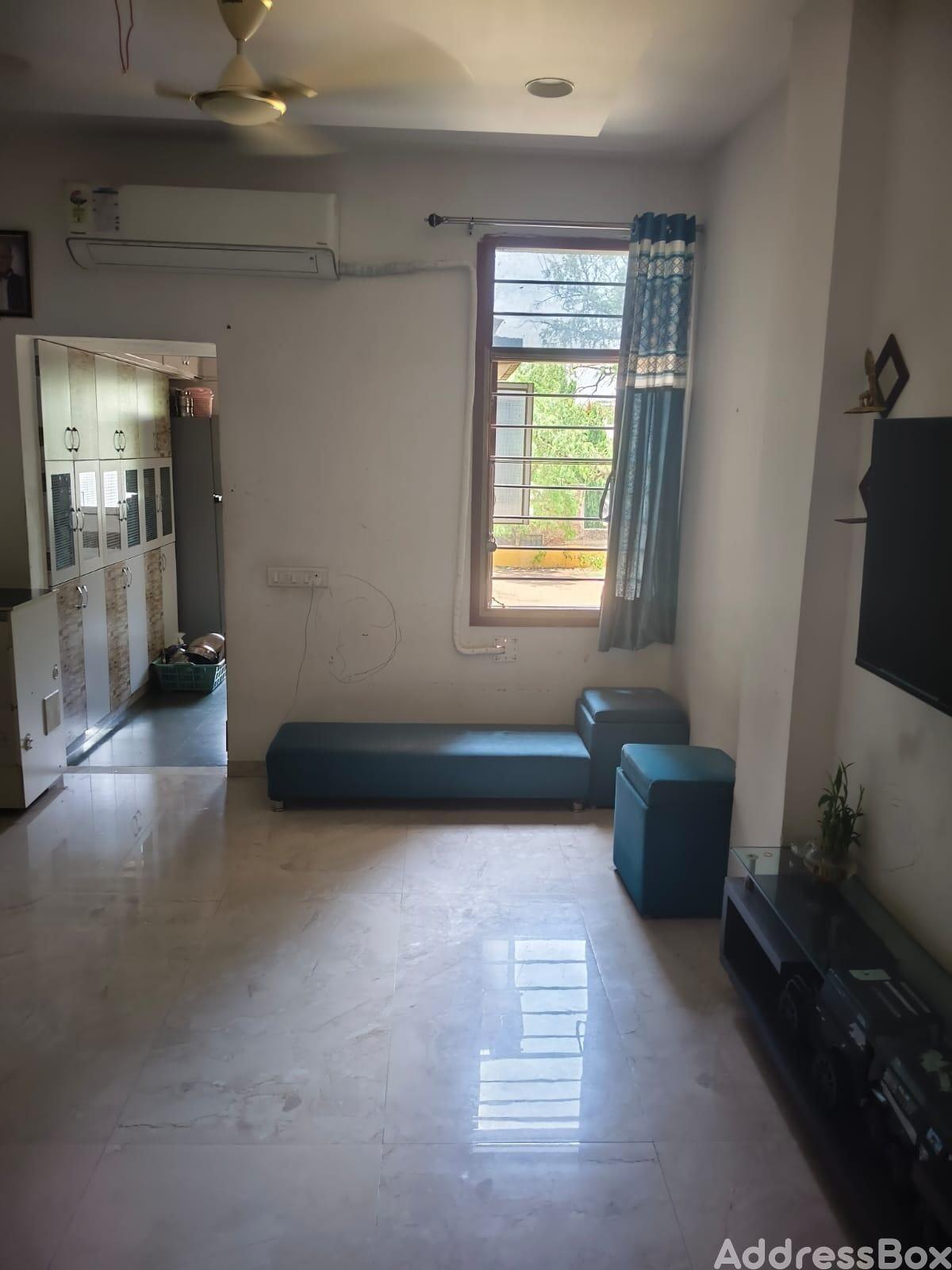 Shanti Dayal Apartment photo