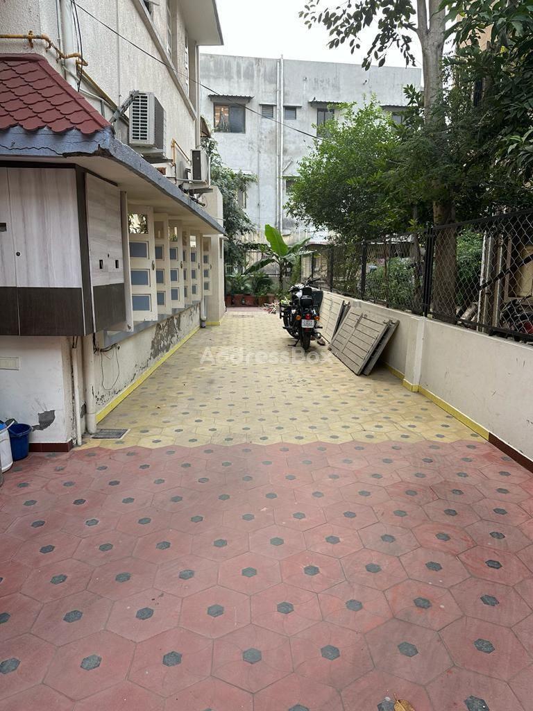 MADHAV HARI photo