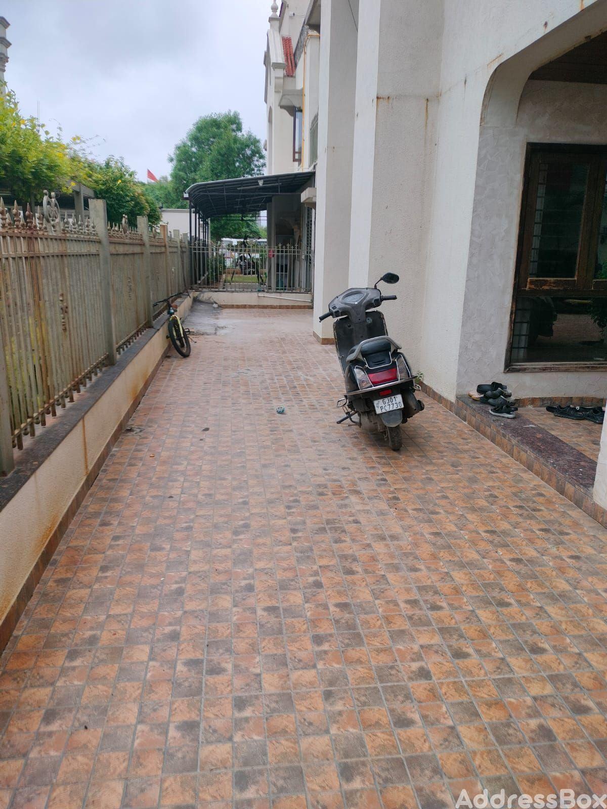 Amrakunj Lakeview Bunglow photo