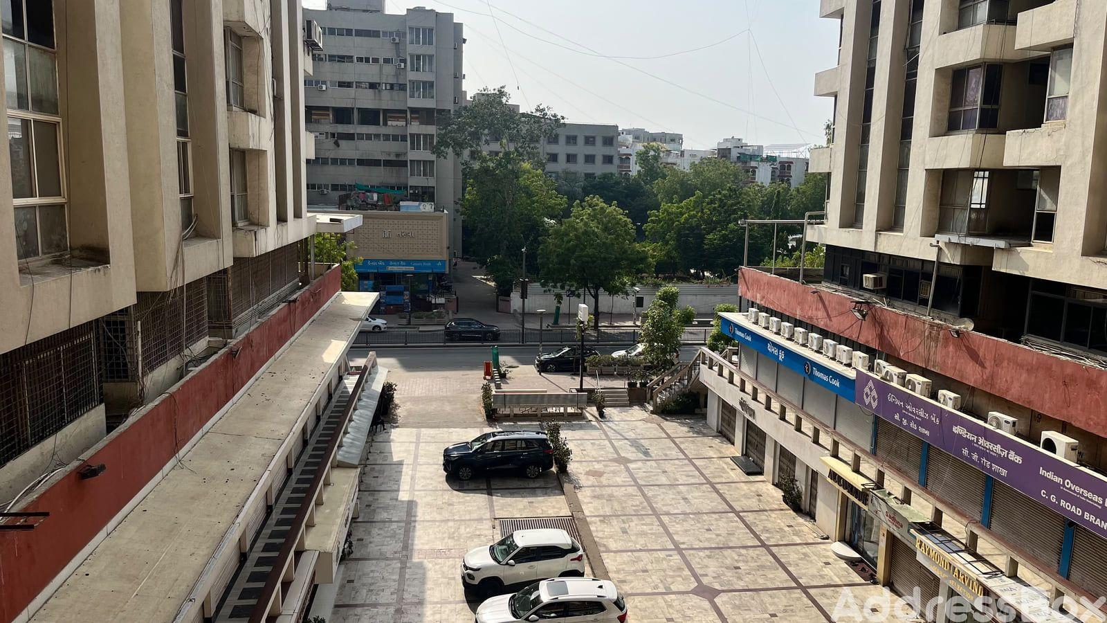 Maradia Plaza photo