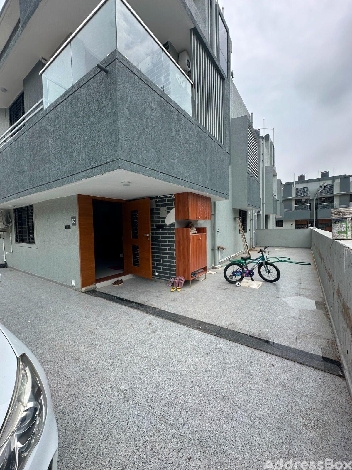 Indipendant House photo