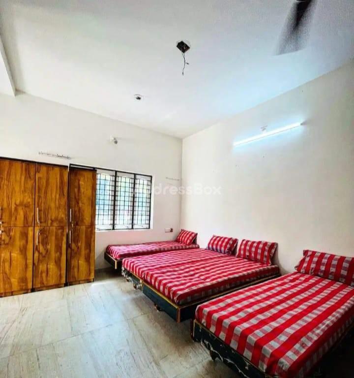The Best Hostel & pg photo