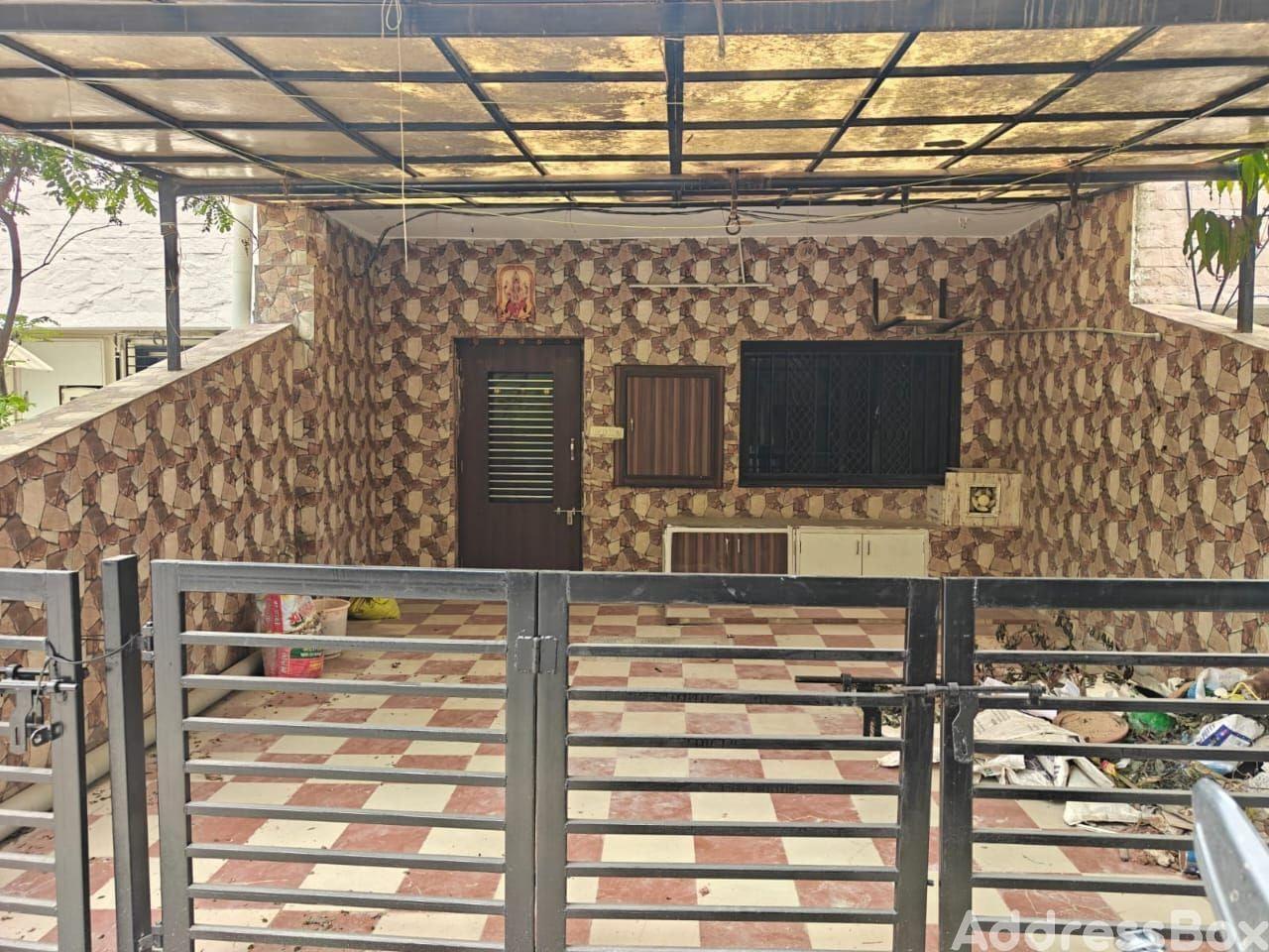 MARUTI COMPLEX photo
