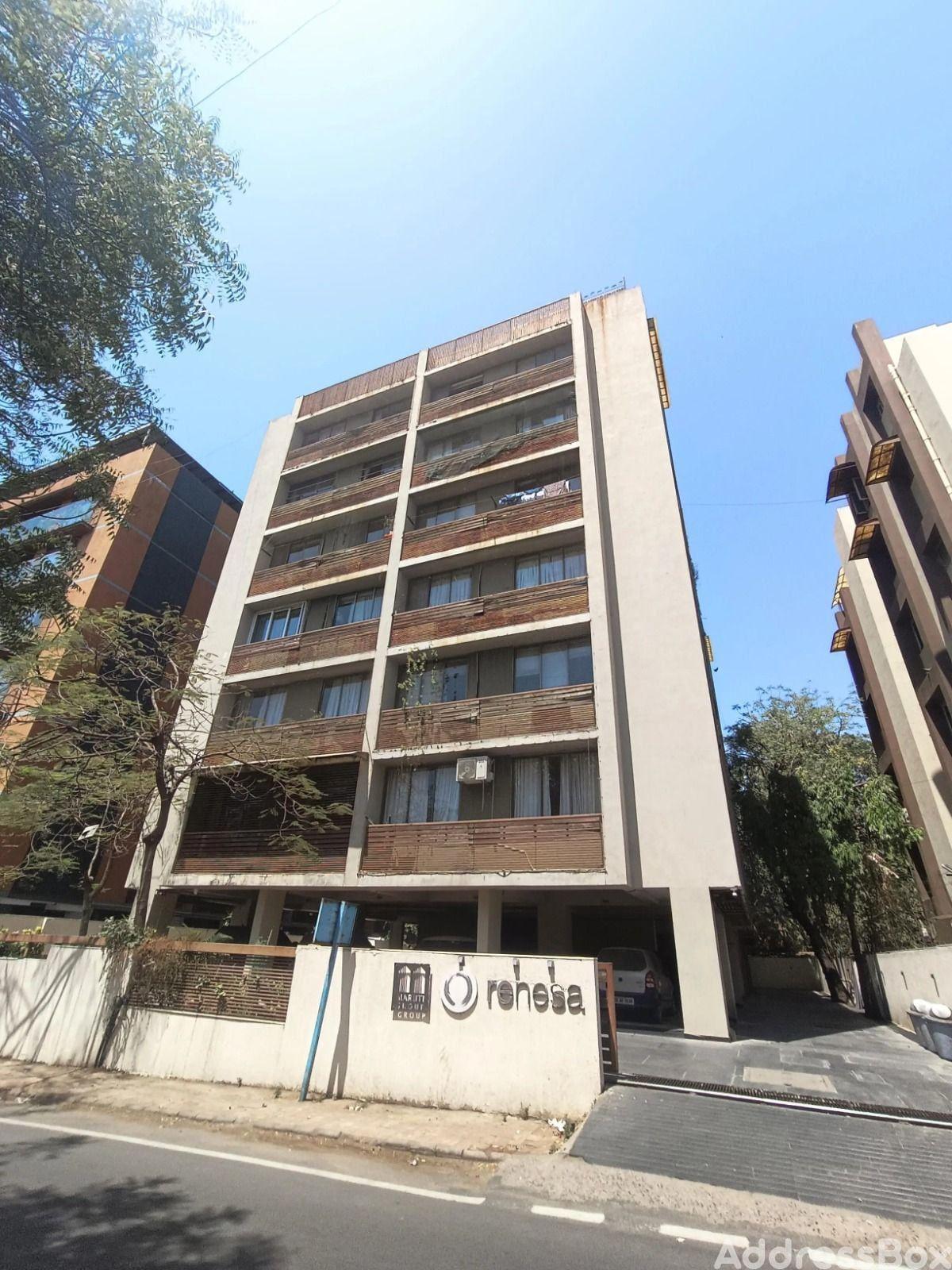 Renesa Apartments photo