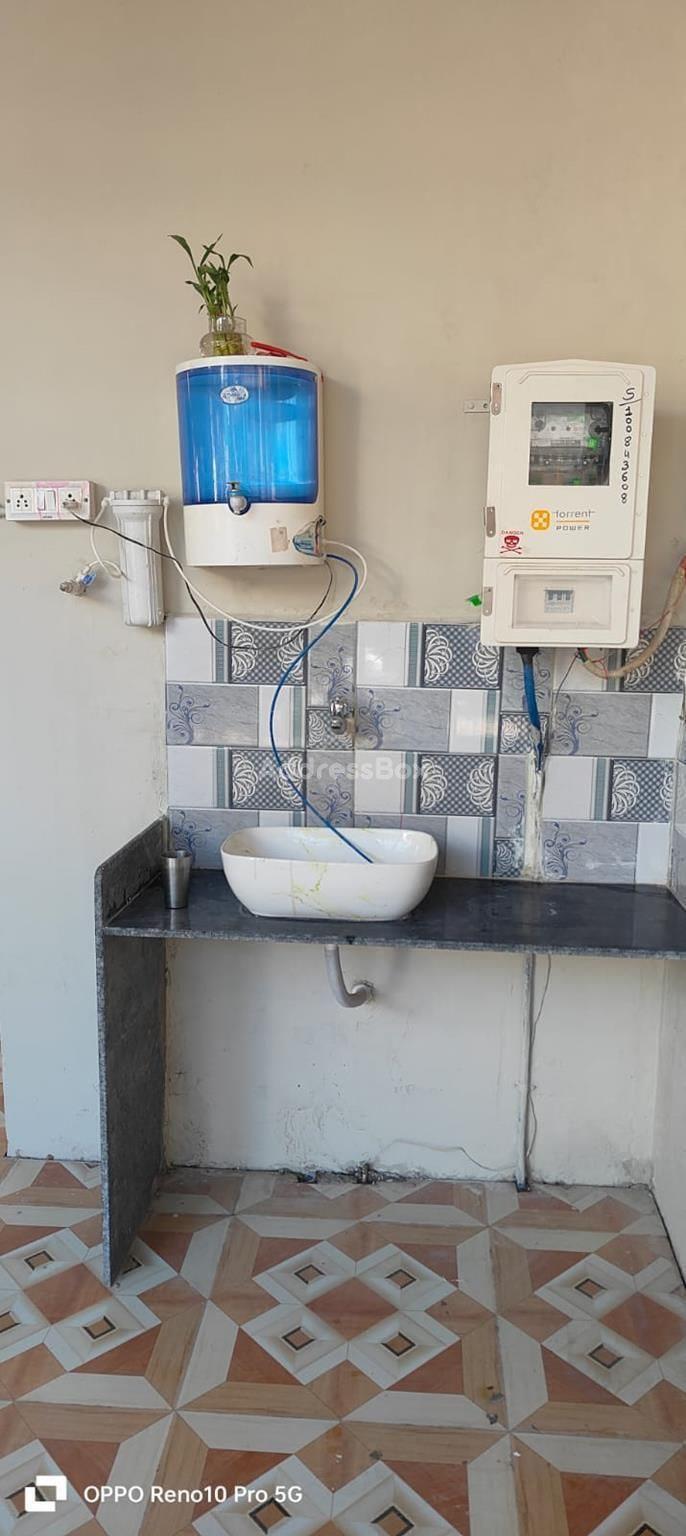 RADHE ACCOMODATION photo