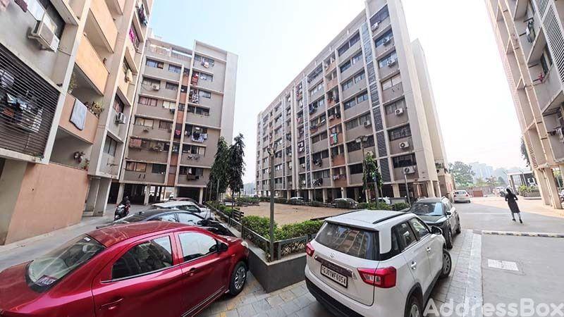 Sun Simpolo Flat nr- Neelkanth villa bungalow, photo