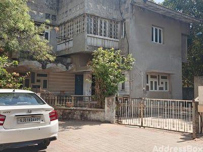 Bungalows / Villas for Sale in Naranpura, Ahmedabad | Devkinandan Jain Shwetambar Derasar