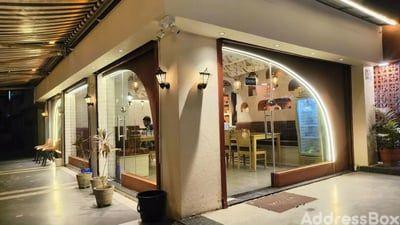 Showroom for Sale in Satellite Road, Ahmedabad | Neelkanth Palace