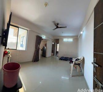Flats / Apartments Below 50 Lakhs for Sale in Tragad, Ahmedabad | Madhuram Flora 2