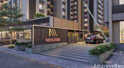 Ratna Mantrix Exterior
