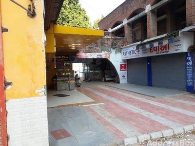 Property Listings | Municipal shopping center