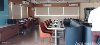 Showroom for Rent in Akhbarnagar, Ahmedabad | Viaan Business Hub