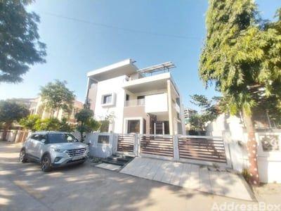 5 BHK Bungalows / Villas for Sale in Thaltej Ahmedabad | Independent House