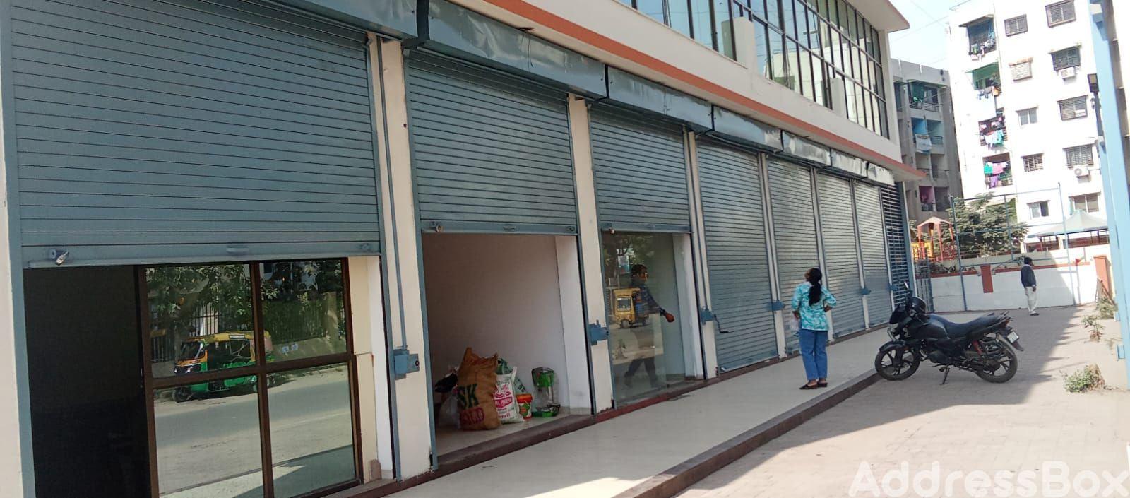 Shaitani Uttapam Shopping Shaitani Uttapam Shopping photo