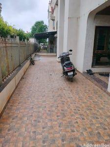 4 BHK Bungalows / Villas for Rent in Chandkheda Ahmedabad | Amrakunj Lakeview Bunglow