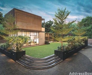 GREEN LEGACY Exterior