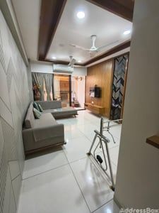 SANDALWOOD ELEGANCE photo