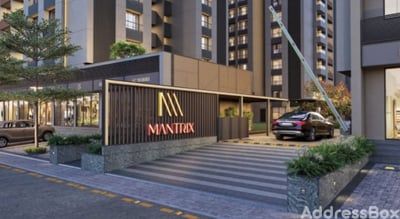 Ratna Mantrix Exterior