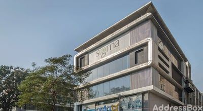Ratna High Street Exterior
