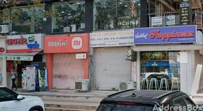 RADHE SQUARE photo